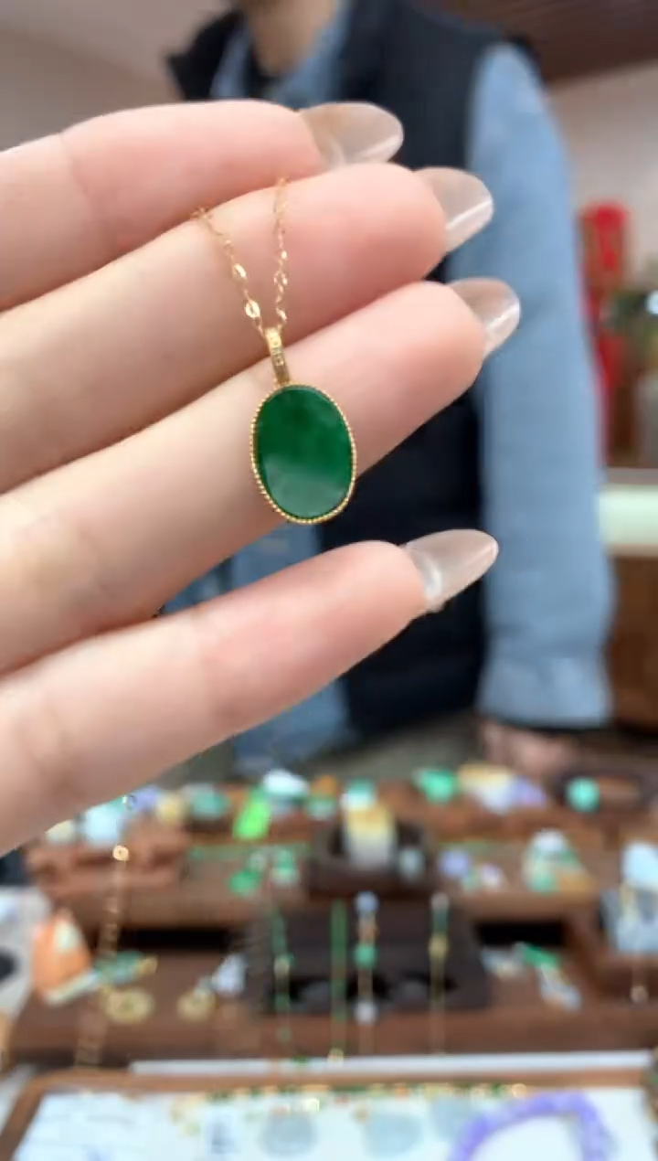 【闪购商品】翡翠套链18K金镶嵌无事牌