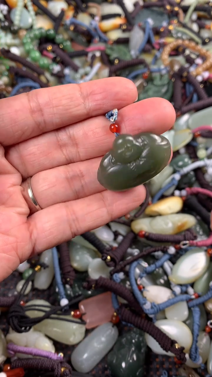 【闪购商品】和田玉颈饰未镶嵌多样性发货没有证书拍一发一有瑕