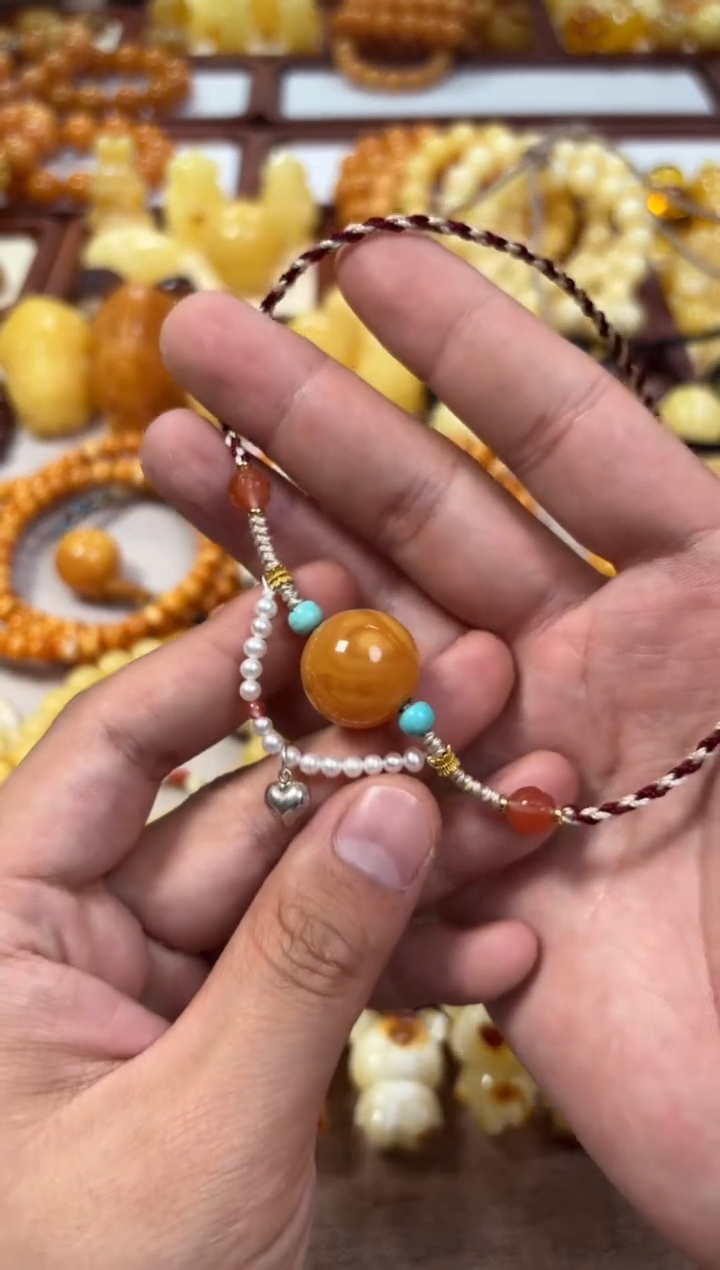 【闪购商品】蜜蜡裸石未镶嵌锁骨