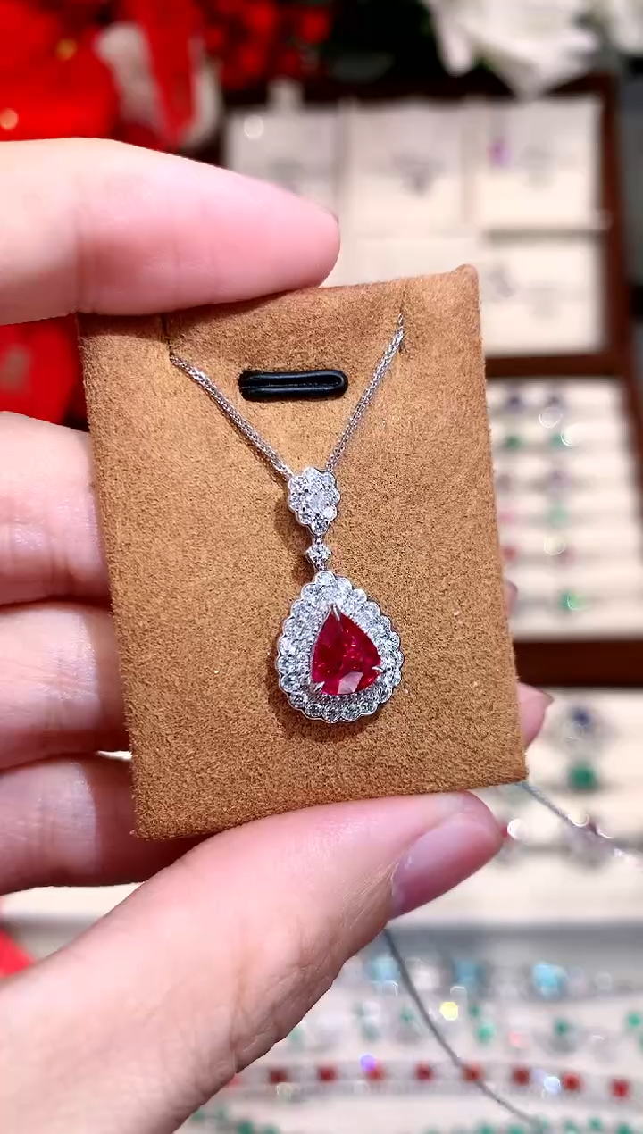 【闪购商品】红宝石项链18K金镶嵌ct/天然宝石/七天无理由