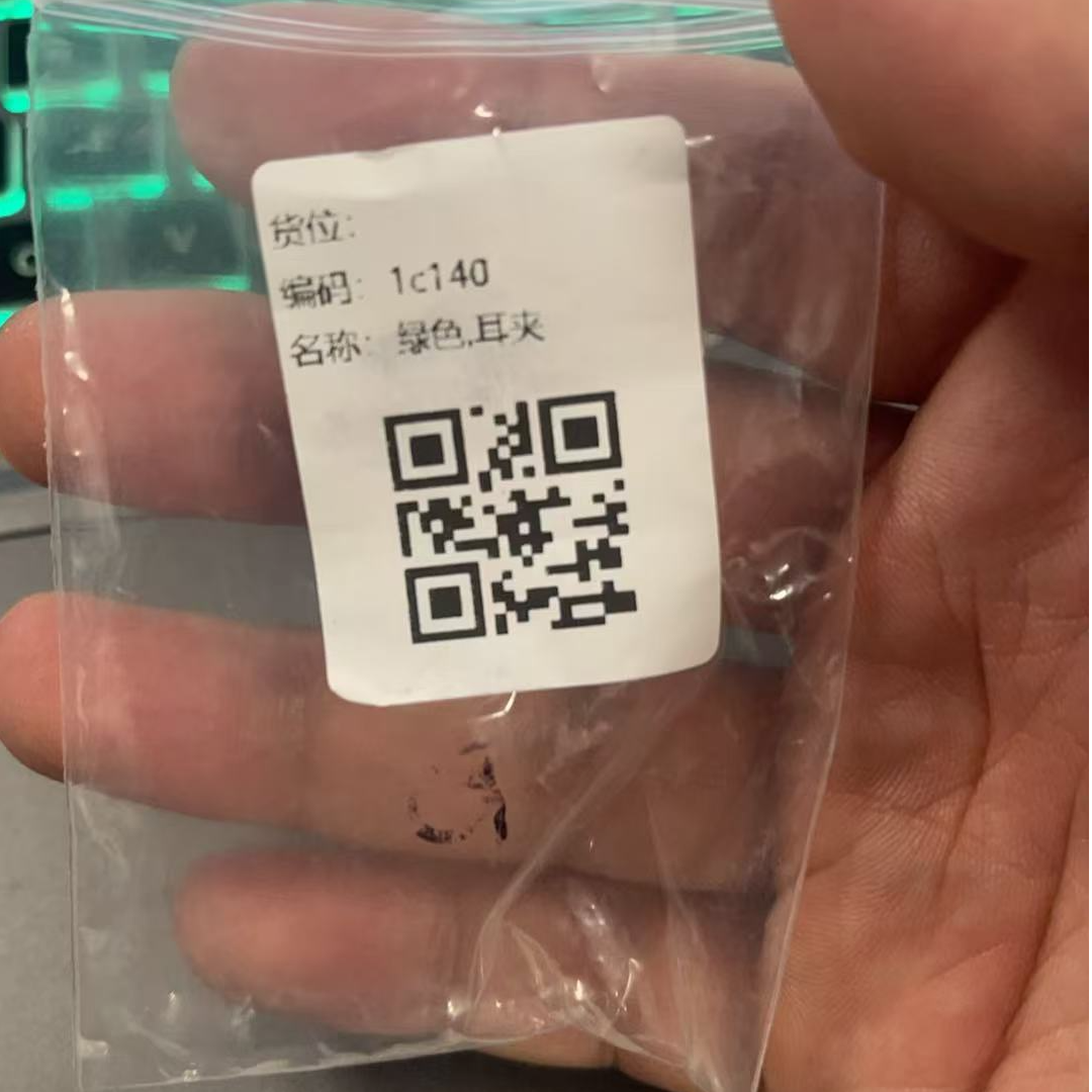 合金合成锆石耳饰 1c140简单的耳钉