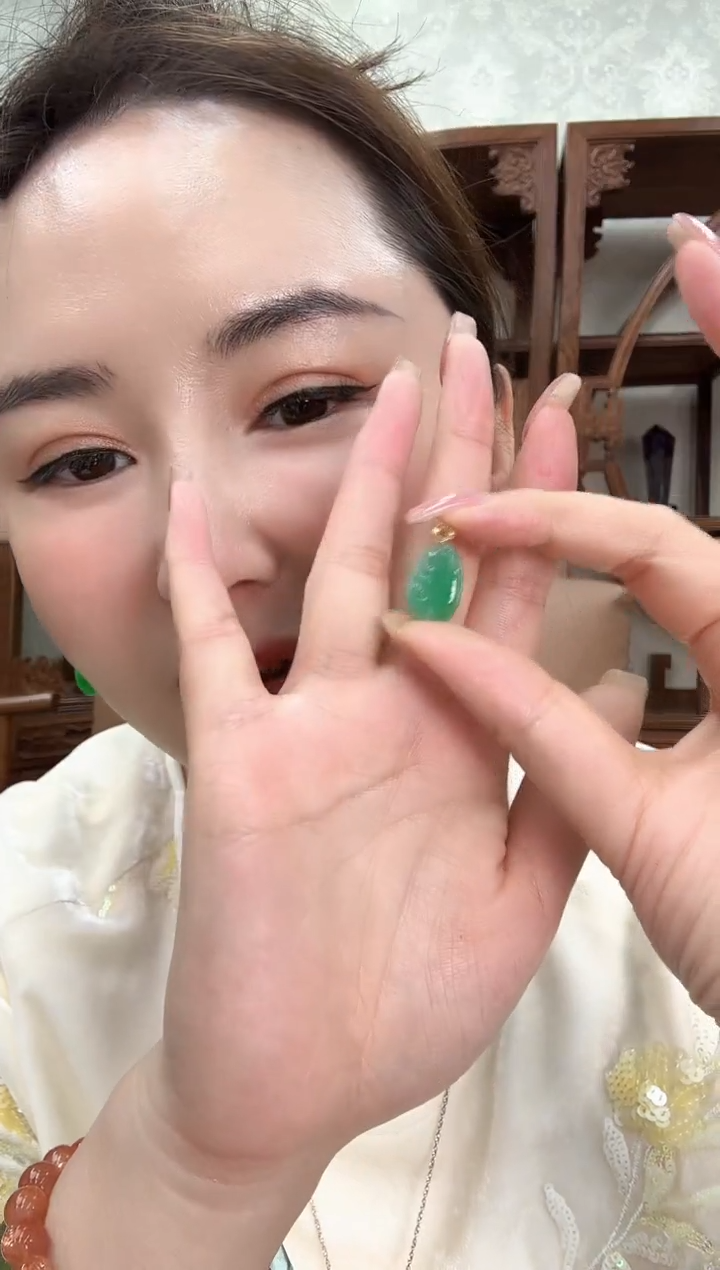 【闪购商品】翡翠颈饰18K金镶嵌25021160