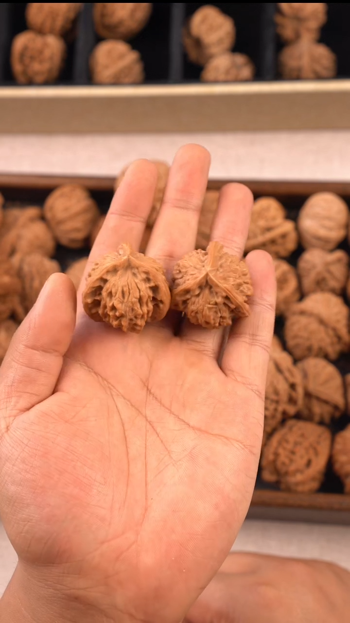 把件文玩核桃x*f盘山三棱
