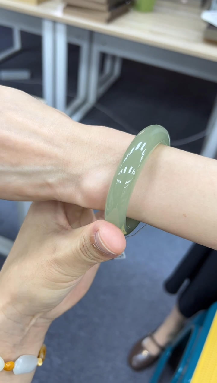 未镶嵌手镯和田玉54-55  875