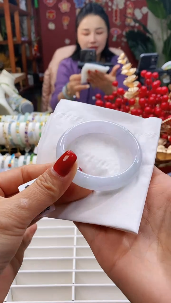 【闪购商品】翡翠手镯未镶嵌128冰胶5152/12.1*6.7