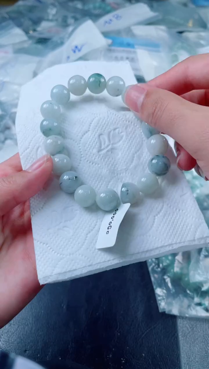 定制翡翠未镶嵌珠串