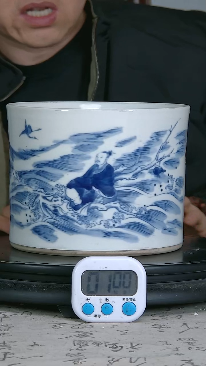 陶哈*刺青花精绘人物图笔筒