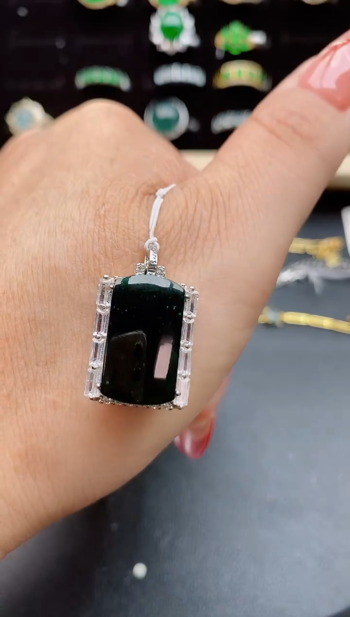 【闪购商品】翡翠吊坠(赠链)银S925镶嵌321321