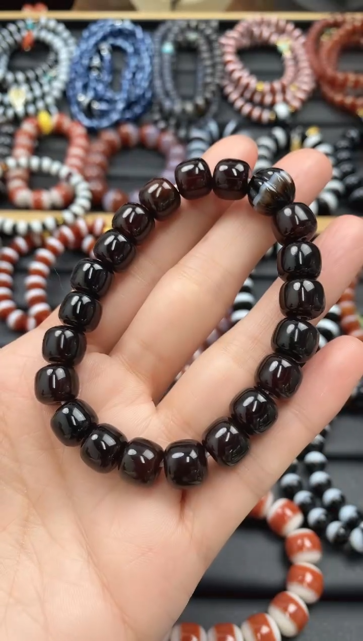 【闪购商品】玛瑙/玉髓手串未镶嵌手串随机发一条