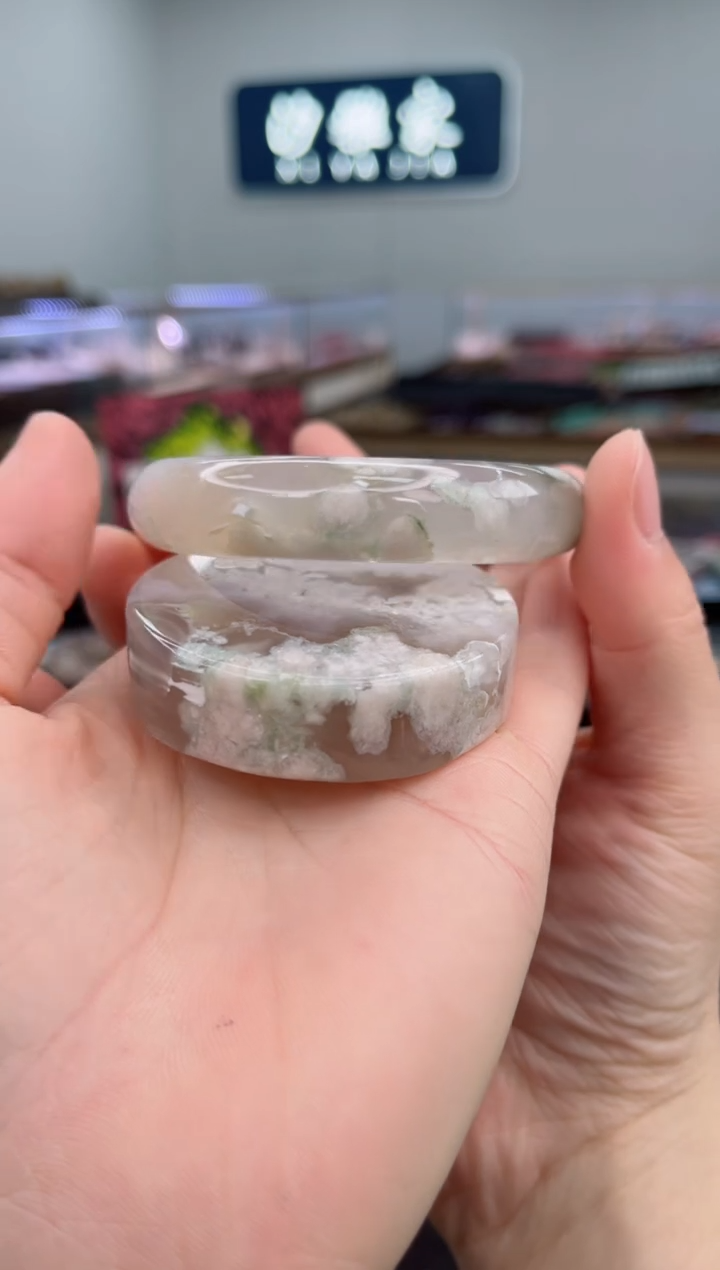 石英质玉手镯未镶嵌60圈口（赠品镯心）6541663