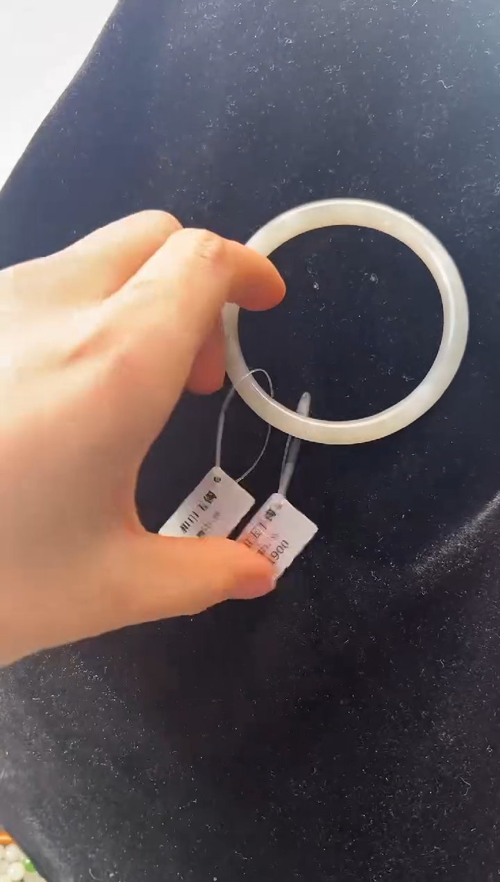 【闪购商品】和田玉手镯未镶嵌手镯