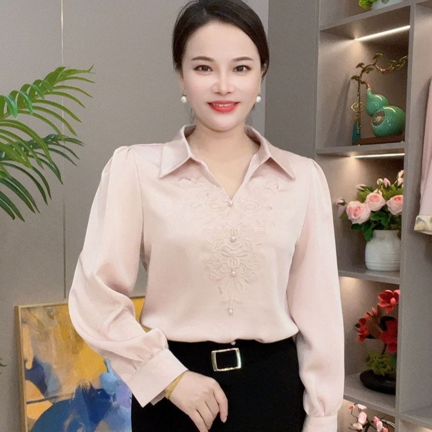 25158款初秋新款女士七分袖衬衫领刺绣小衫显瘦大气女士衬衫