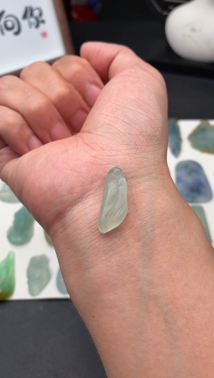 未镶嵌定制翡翠翡翠