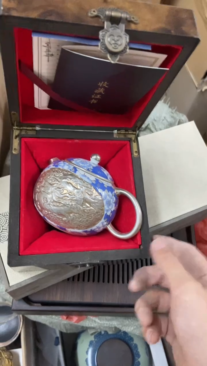 无运费险有瑕疵的摄影的产品有使用过的痕迹有点脏介意勿拍