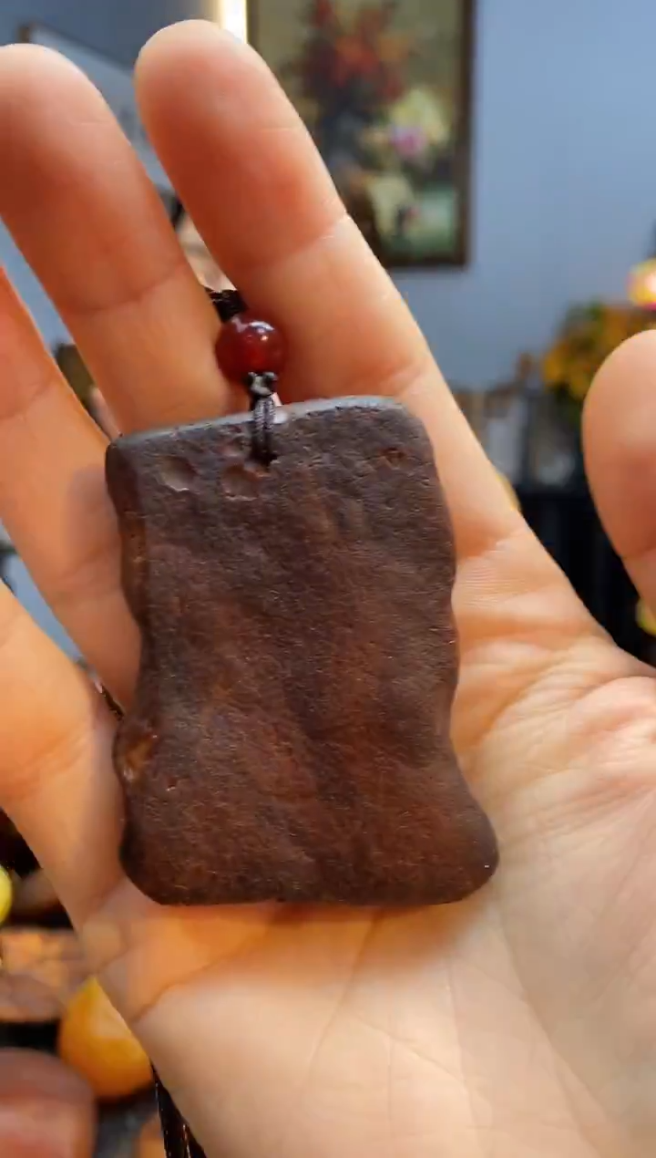 琥珀颈饰未镶嵌挂件