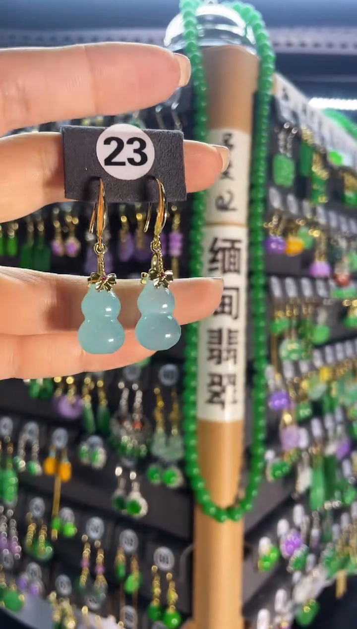 【闪购商品】翡翠耳饰银S925镶嵌23..