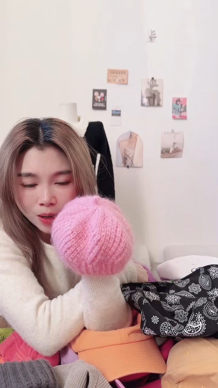 Tpu粉色钩织宝宝帽