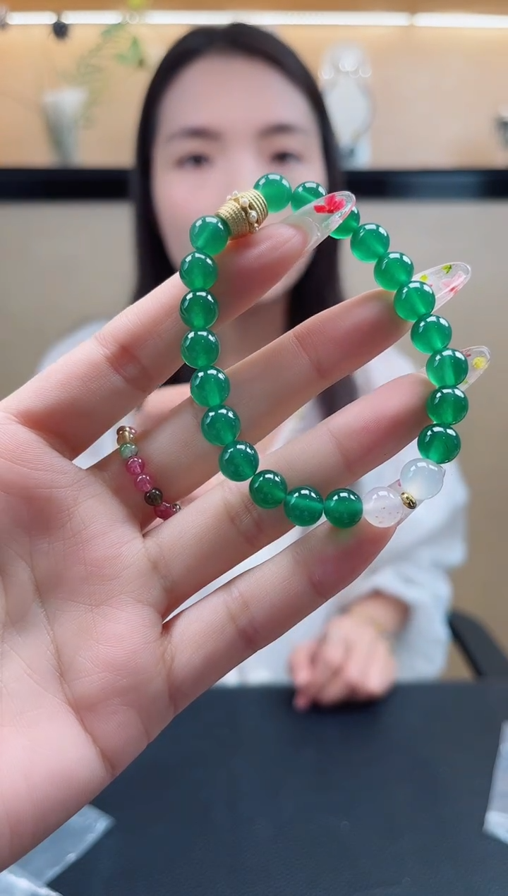 未镶嵌手链玛瑙/玉髓默认微瑕，介意勿拍！