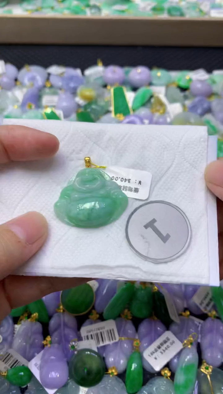 颈饰未镶嵌翡翠天然缅甸翡翠A货