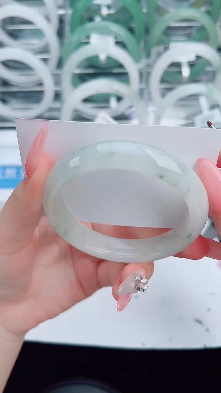 未镶嵌手镯石英质玉132-57/58