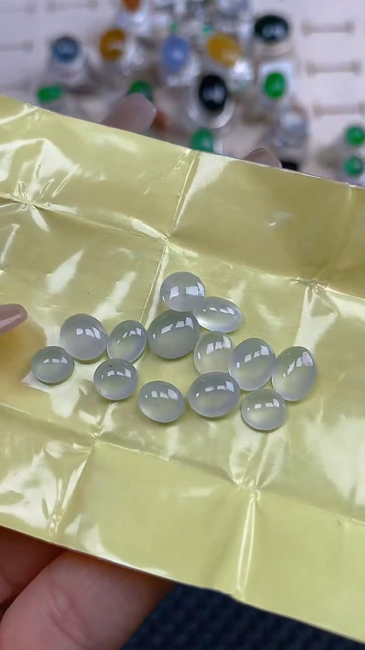 定制翡翠未镶嵌天然翡翠蛋面236