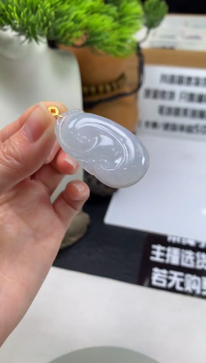 颈饰18K金镶嵌翡翠牛*兔---125057