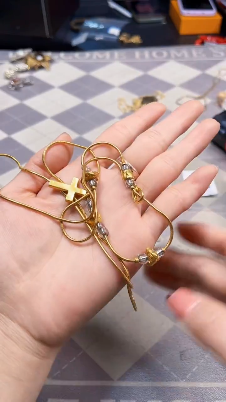 非金属无如图所示时尚饰品