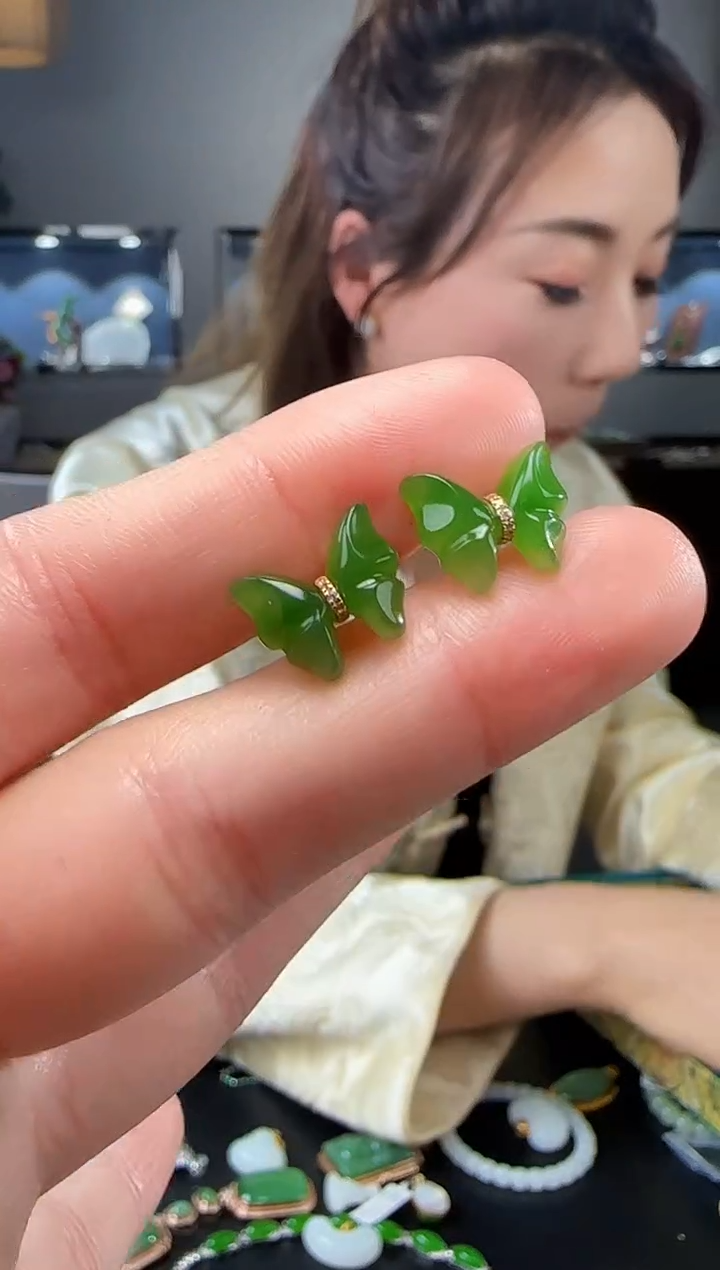 【闪购商品】和田玉耳钉18K金镶嵌1