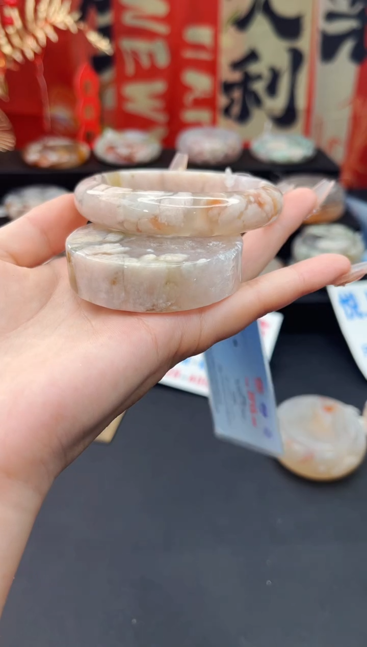 【闪购商品】石英质玉手镯未镶嵌赠送镯心（58圈口）