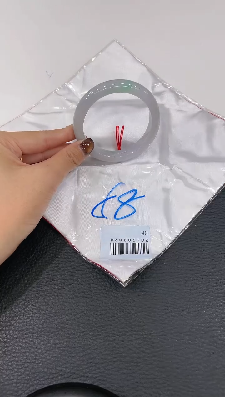 【闪购商品】翡翠手镯未镶嵌手镯