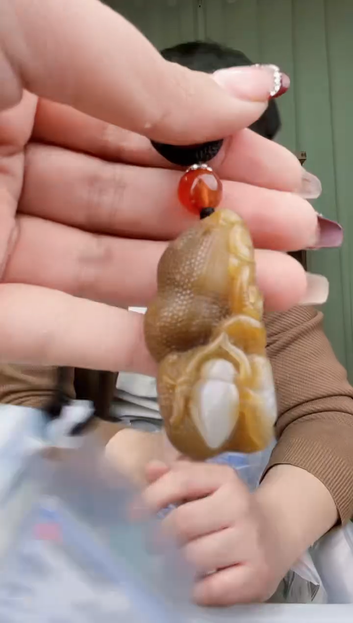 【闪购商品】和田玉挂件未镶嵌拍一发一，多样性发货