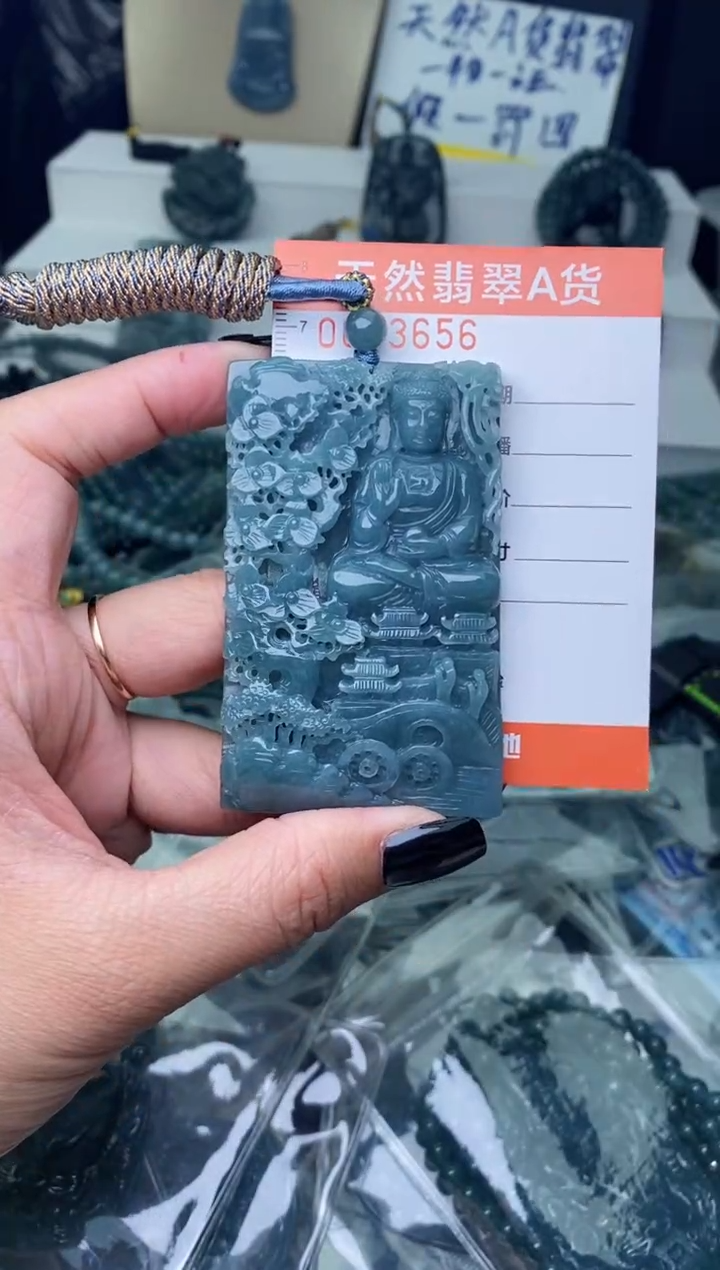 【闪购商品】翡翠颈饰未镶嵌·········