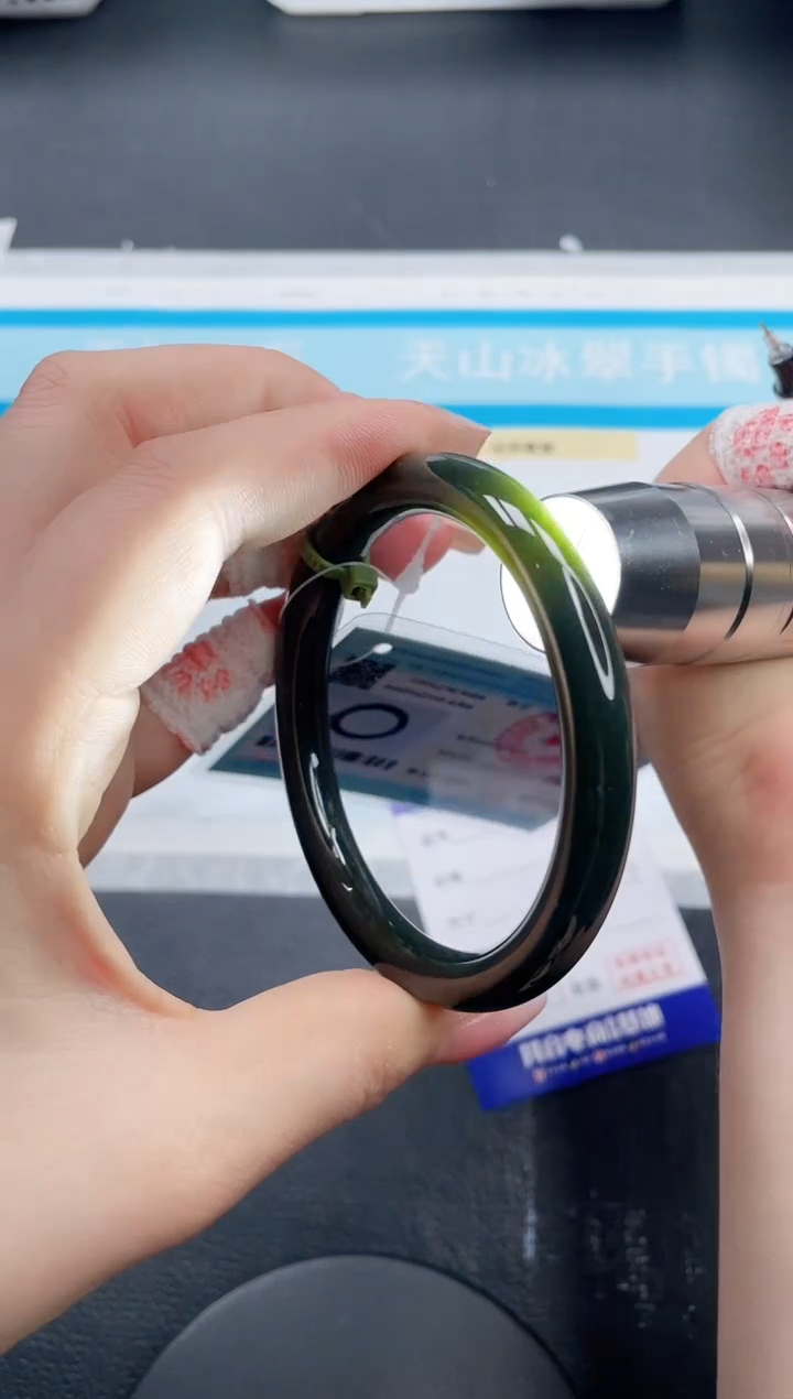 和田玉手镯未镶嵌94