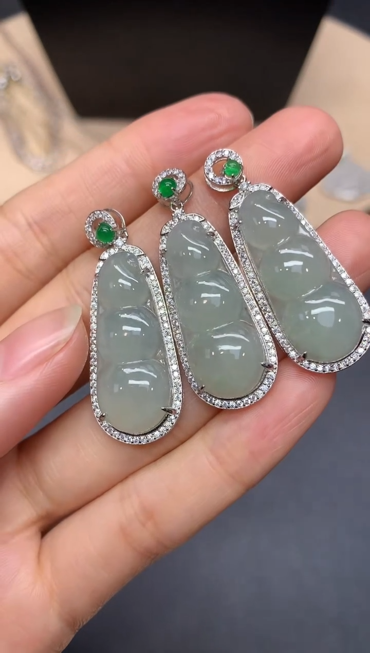 【闪购商品】翡翠吊坠(不含链)银S925镶嵌福豆【多样性发其一】