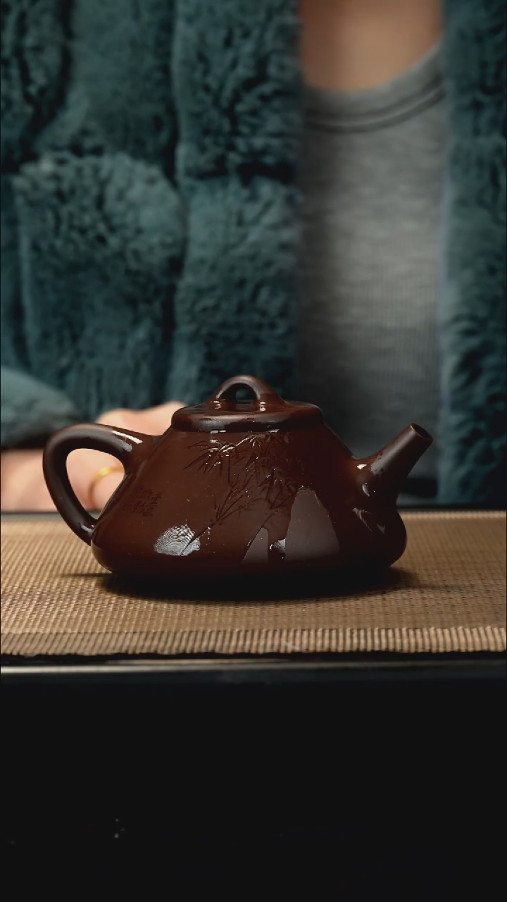 紫砂茶盏老紫泥刻绘子冶200CC