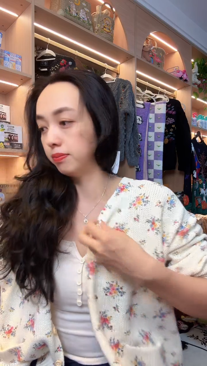 山羊毛妹***张钩织马甲