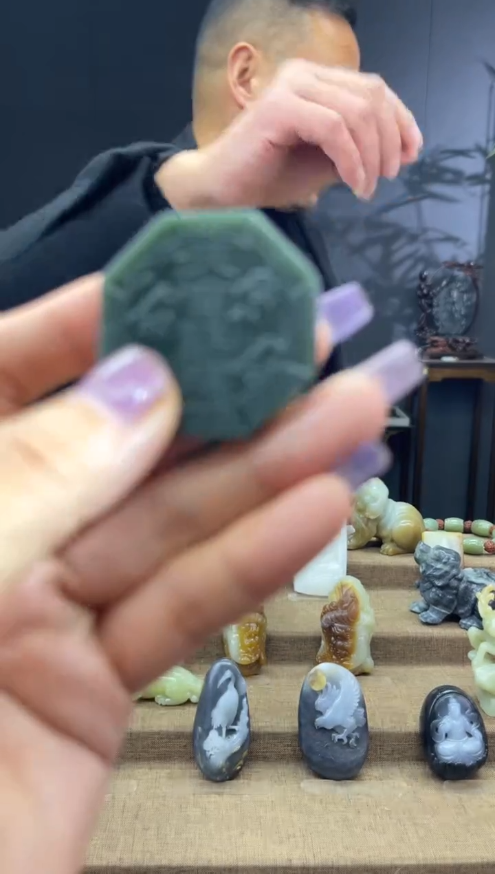 颈饰未镶嵌和田玉1