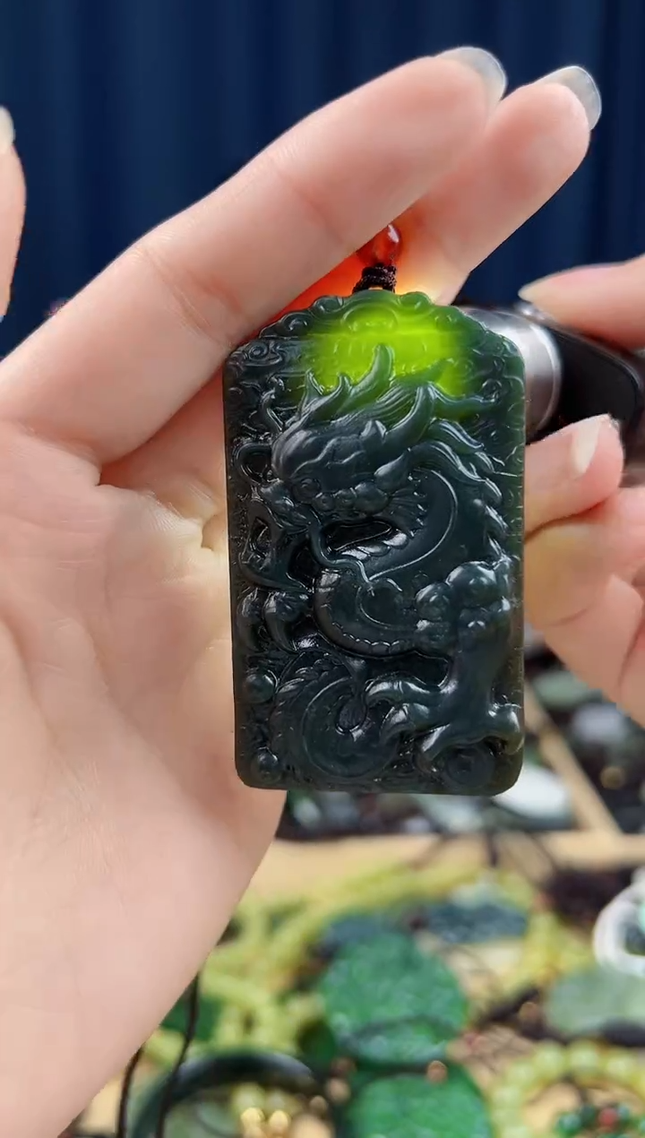 和田玉未镶嵌挂件AA拍一发一，多样性发货