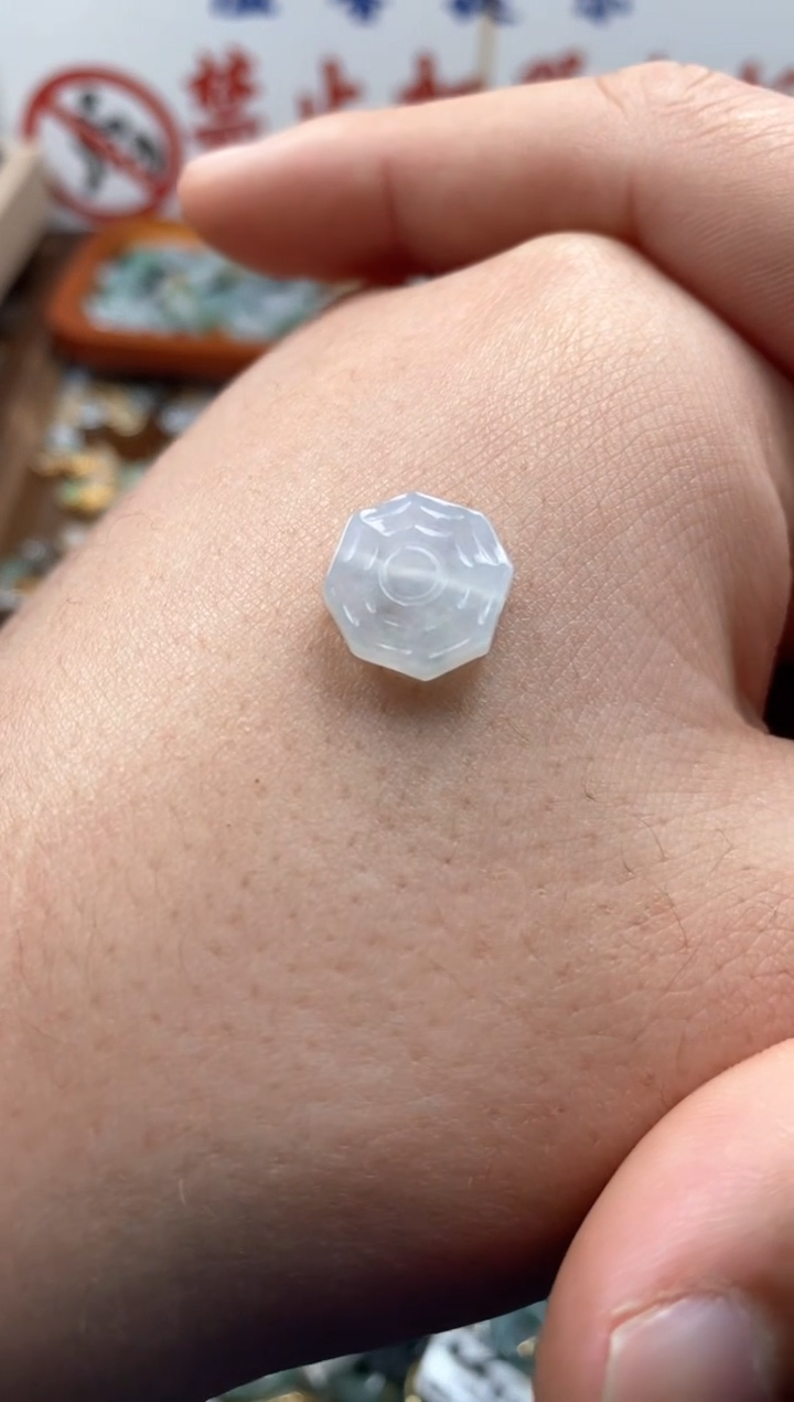 【闪购商品】翡翠颈饰未镶嵌哥哥