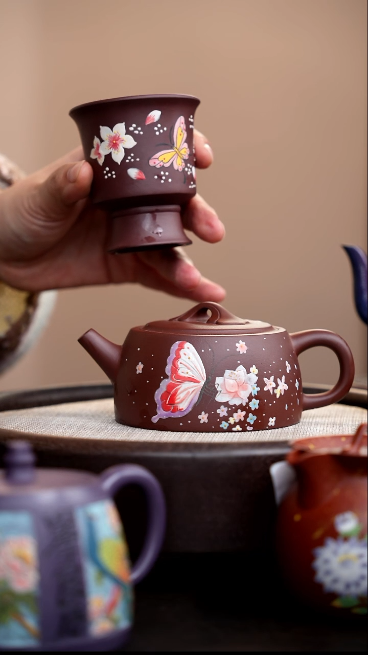 茶壶紫砂009 底槽清井栏泥绘蝴蝶粉+紫泥高脚杯蝴蝶粉 