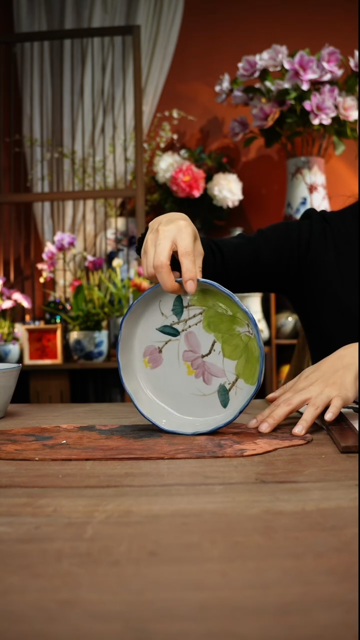 当代高温釉下彩手绘陶瓷餐具