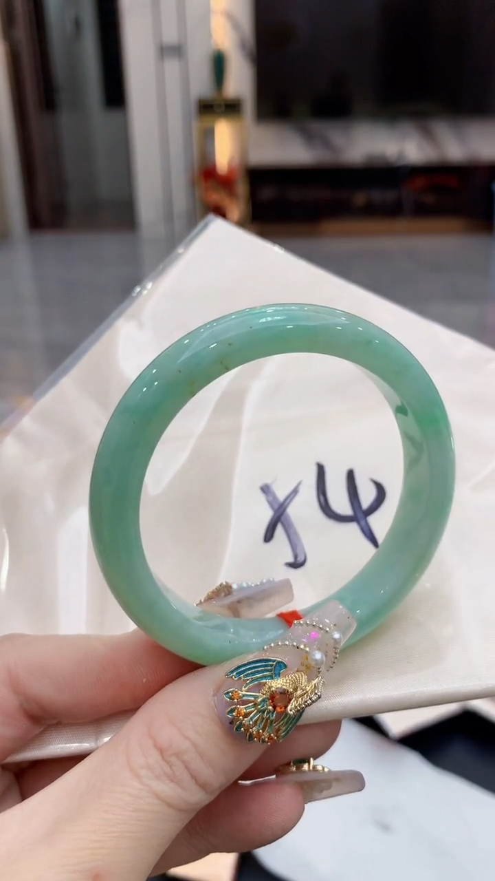 【闪购商品】翡翠手镯未镶嵌0884298171