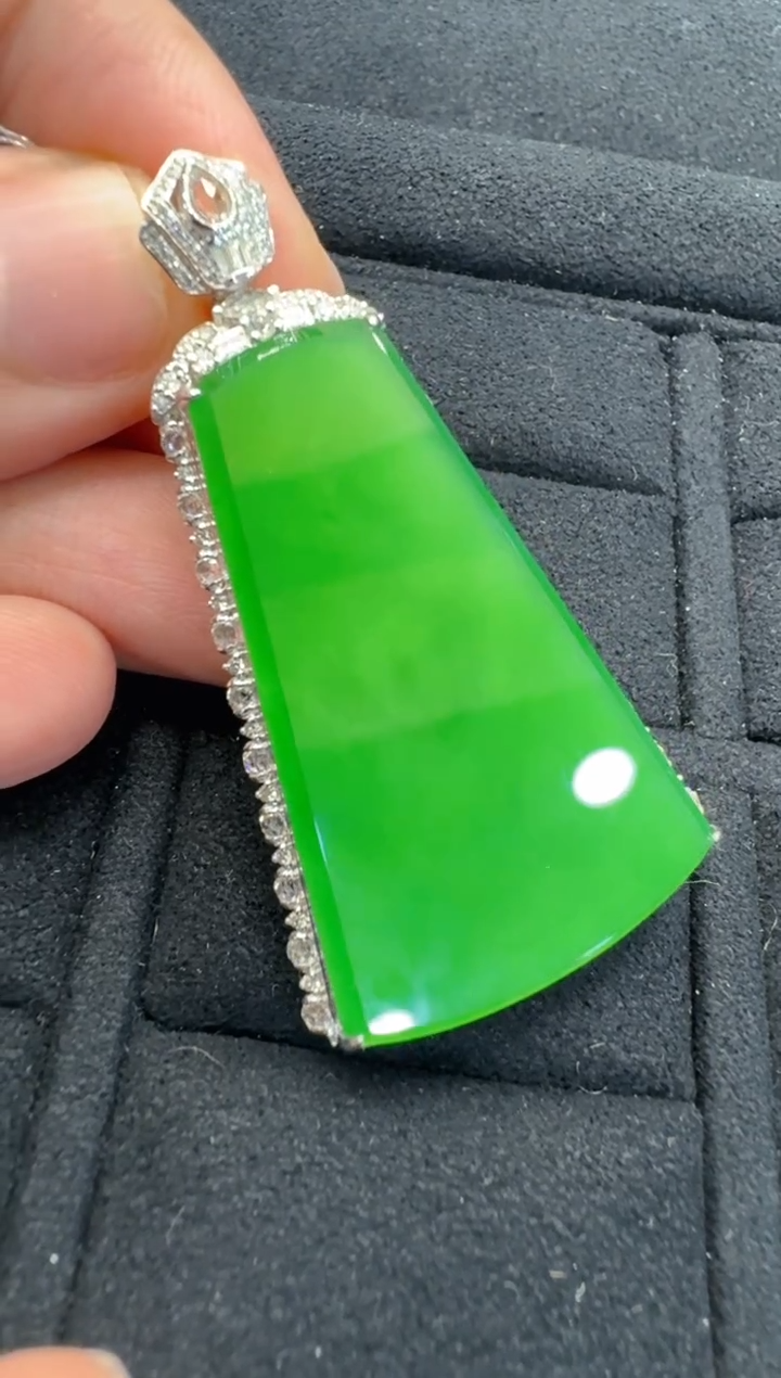 【闪购商品】翡翠吊坠(不含链)18K金镶嵌多样性团购发一件