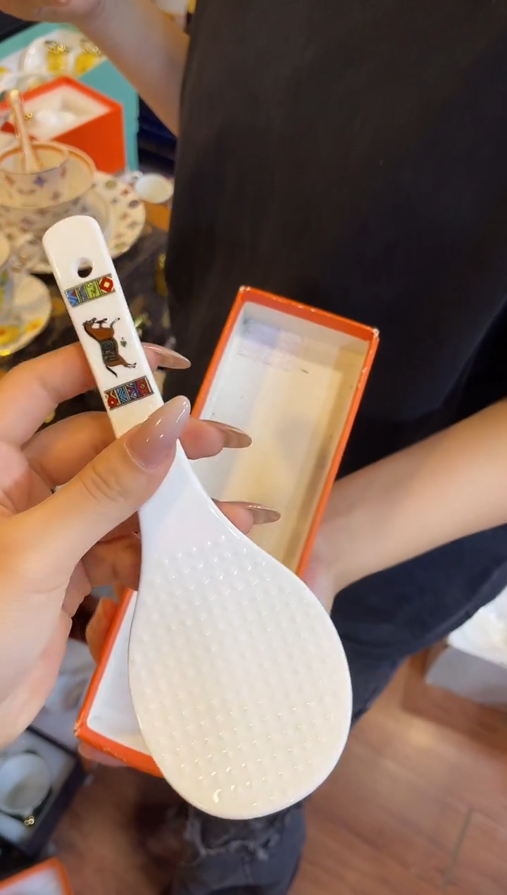 杯鸿辉家品牌瓷器，京东包邮！