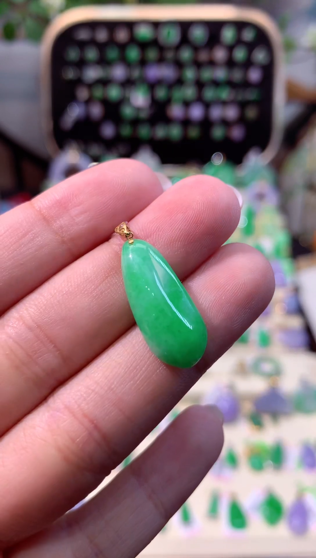 【闪购商品】翡翠颈饰18K金镶嵌缅甸天然A货翡翠