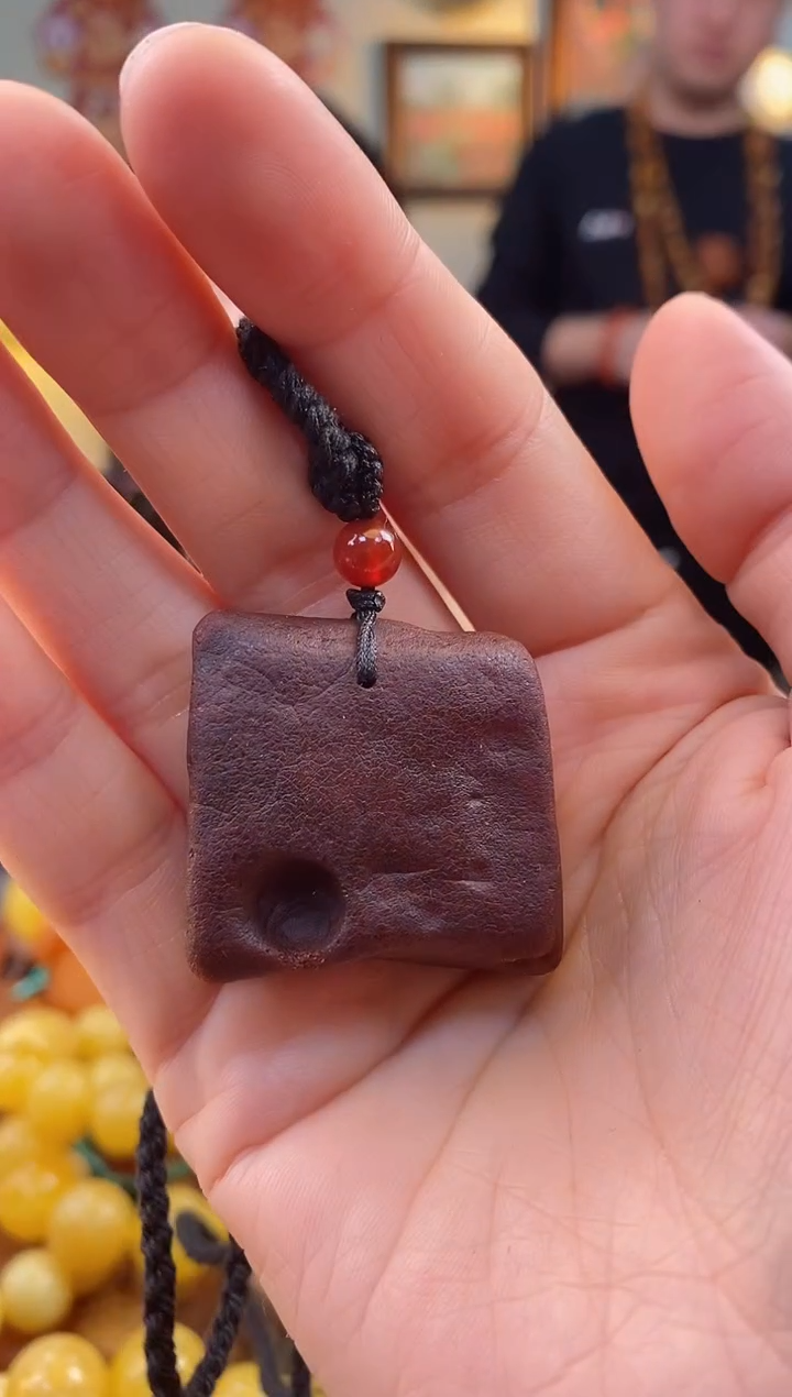 【闪购商品】琥珀颈饰未镶嵌吊坠