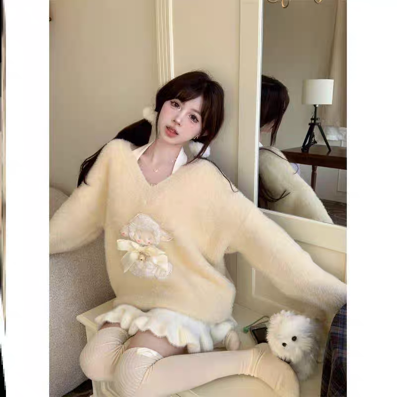 软糯奶小羊毛衣女新款秋冬宽松水貂绒奶甜系针织上衣