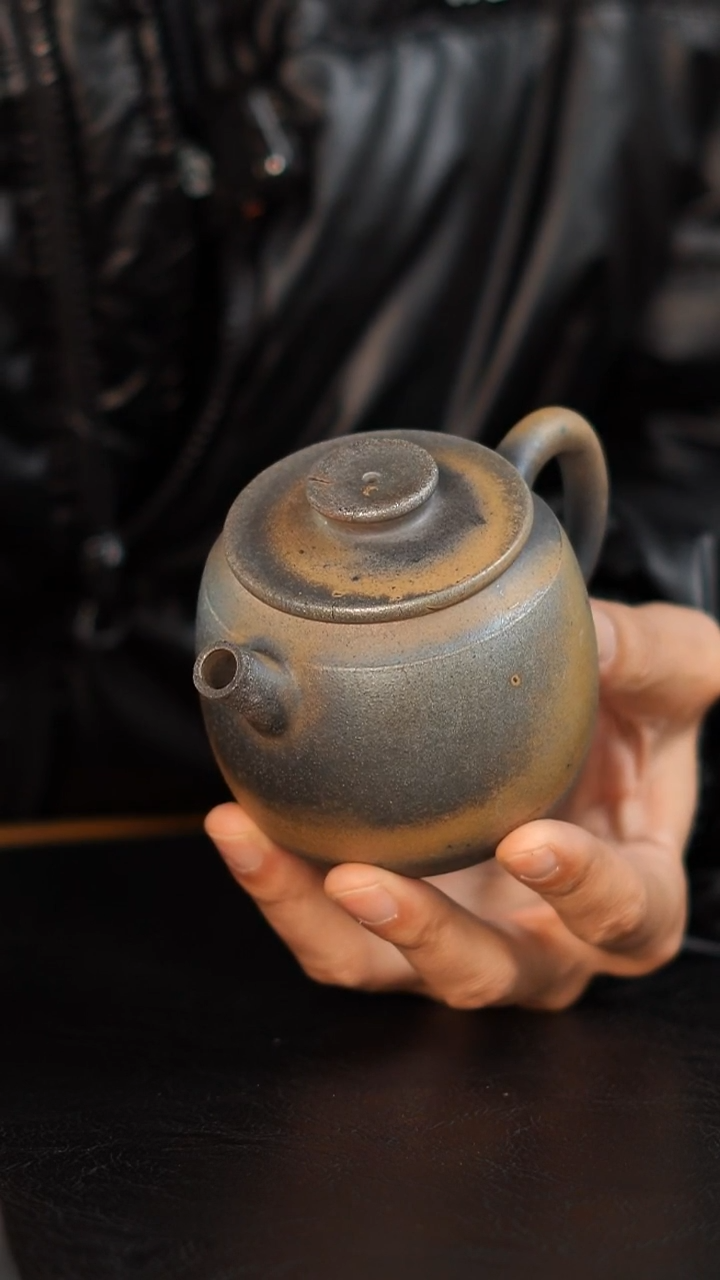 019 云玉 柴烧壶 云水山涧