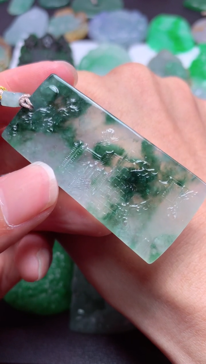 【闪购商品】翡翠颈饰未镶嵌天然翡翠