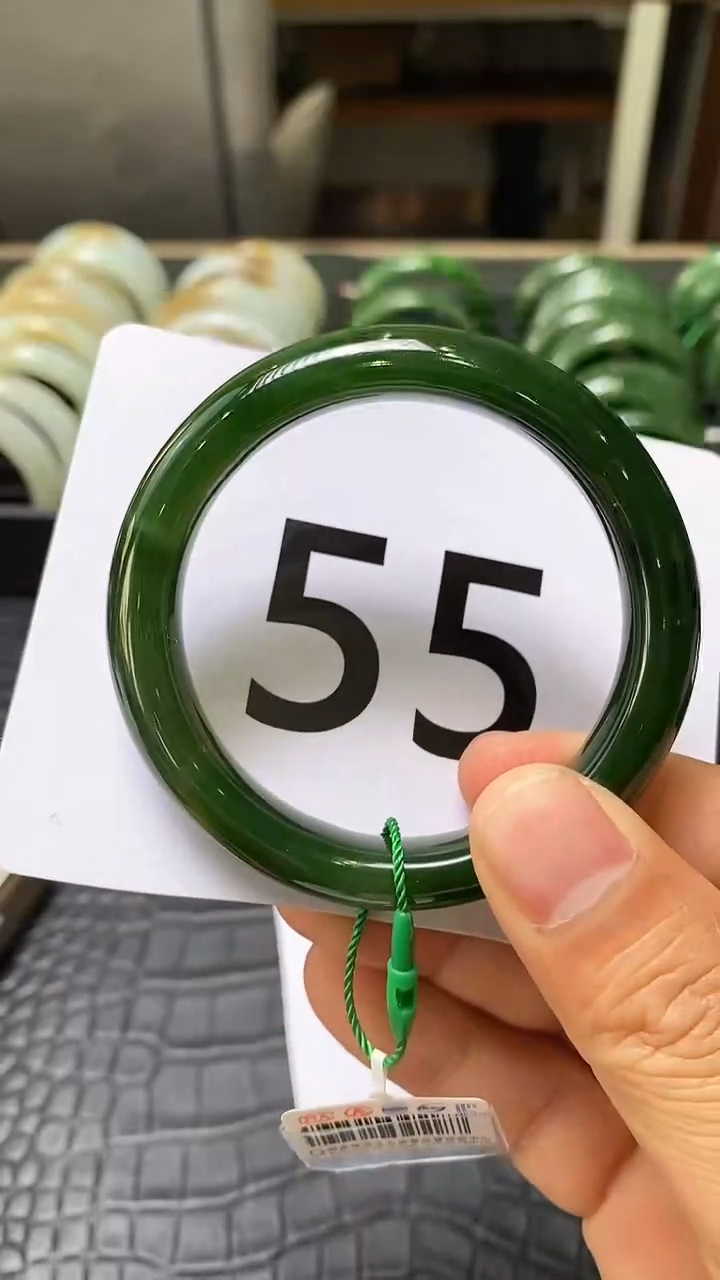 【闪购商品】和田玉碧玉手镯未镶嵌一个